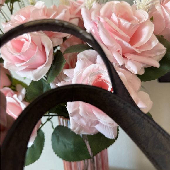 Authentic MK Extra Large Tote Bag - Picture 4 of 6